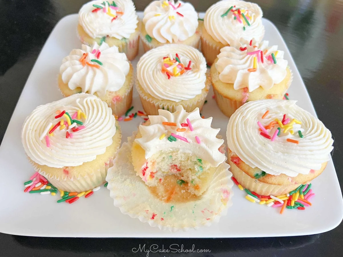 Cupcakes Funfetti (coklat sprinkle/meisjes warna warni)